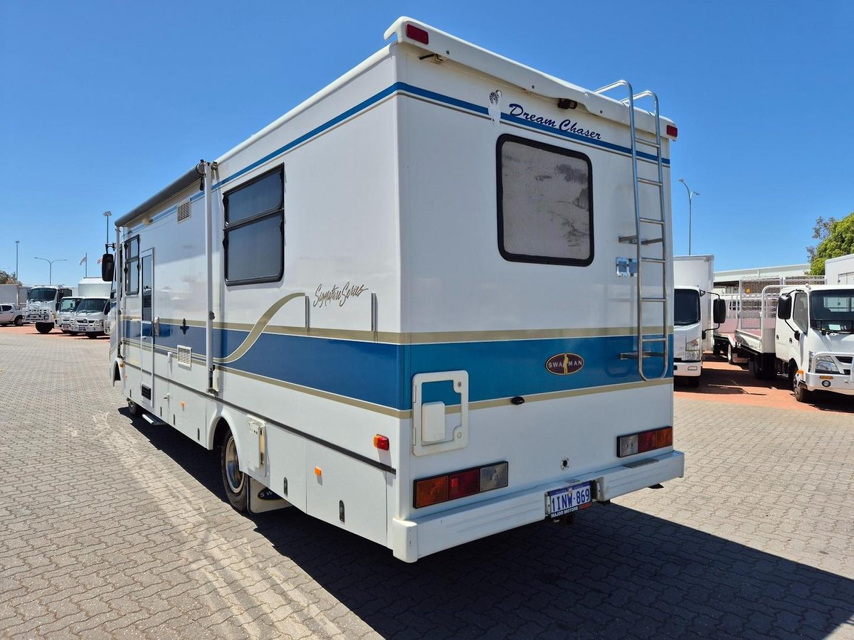 2003 Isuzu Nqr450 4 Berth Swagman image 52