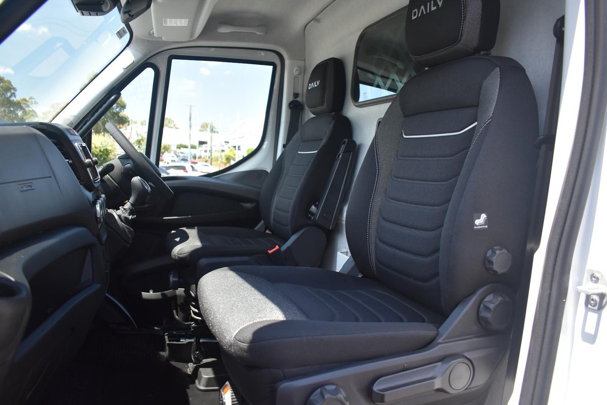 2024 Iveco Daily 70C18V image 23