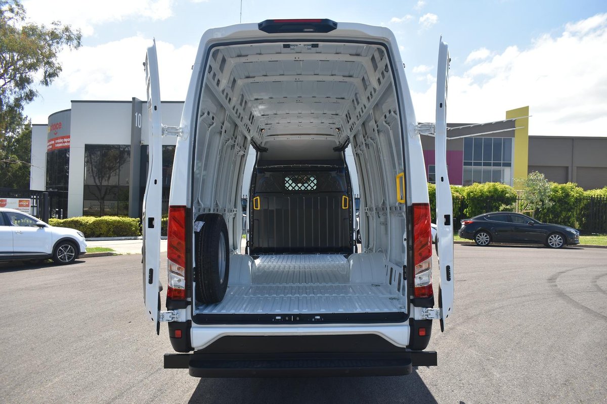 2024 Iveco Daily 70C18V image 12