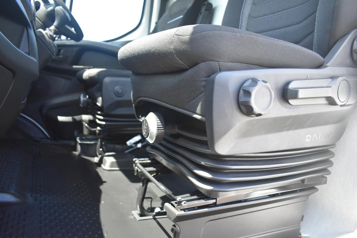 2024 Iveco Daily 70C18V image 24