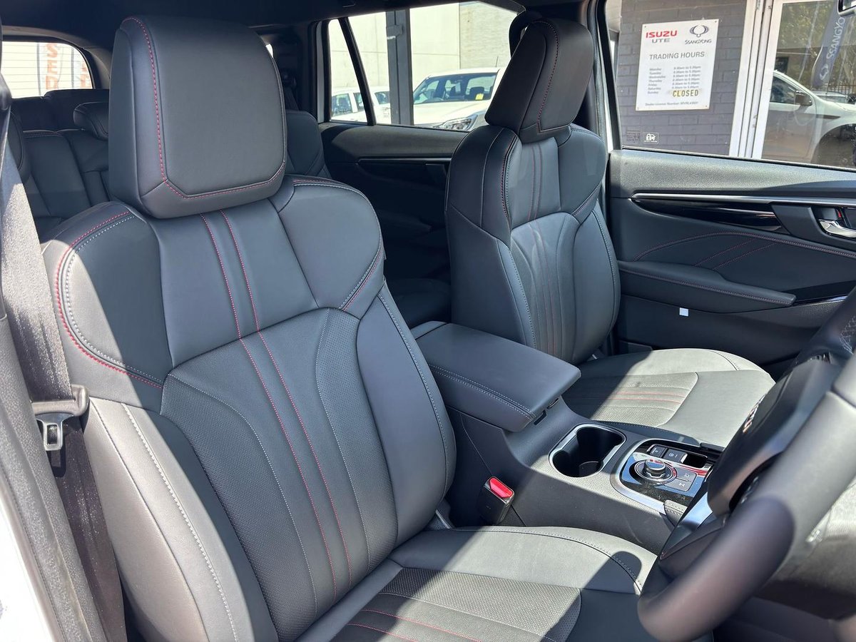2026 Isuzu MU-X X-TERRAIN MY25.5 4X4 Dual Range image 11