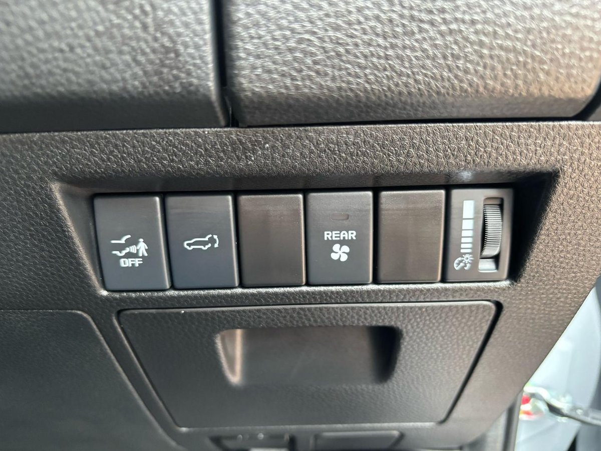 2026 Isuzu MU-X X-TERRAIN MY25.5 4X4 Dual Range image 14