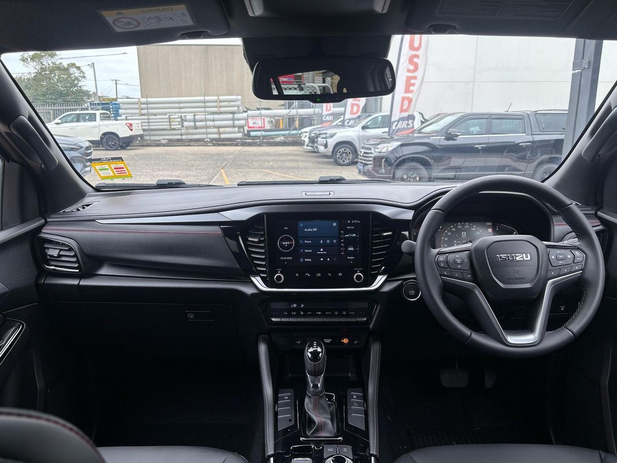 2026 Isuzu MU-X X-TERRAIN MY25.5 4X4 Dual Range image 15
