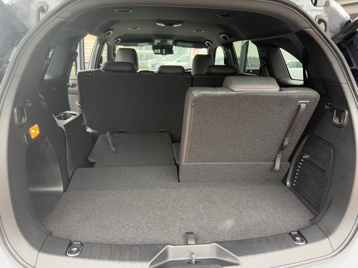 2026 Isuzu MU-X X-TERRAIN MY25.5 4X4 Dual Range image 24