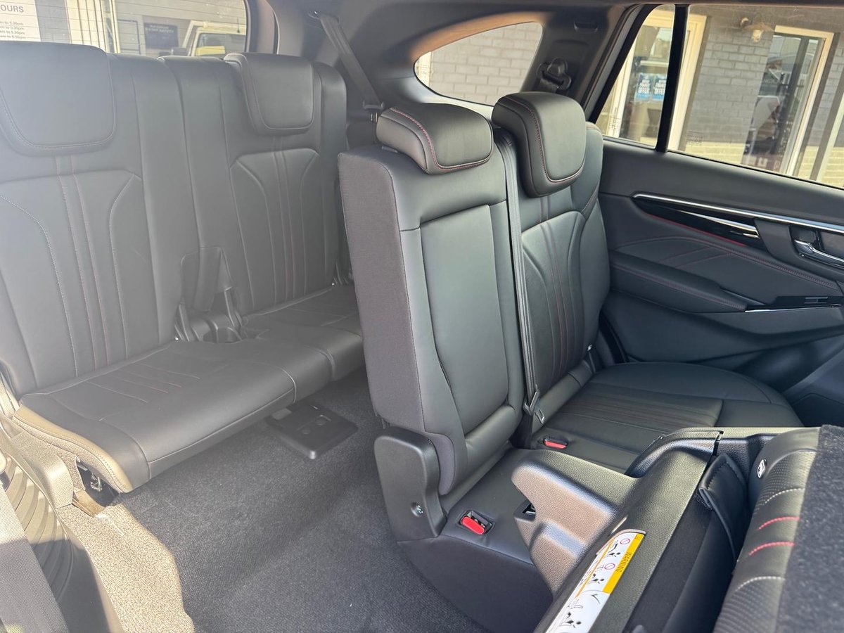 2026 Isuzu MU-X X-TERRAIN MY25.5 4X4 Dual Range image 14
