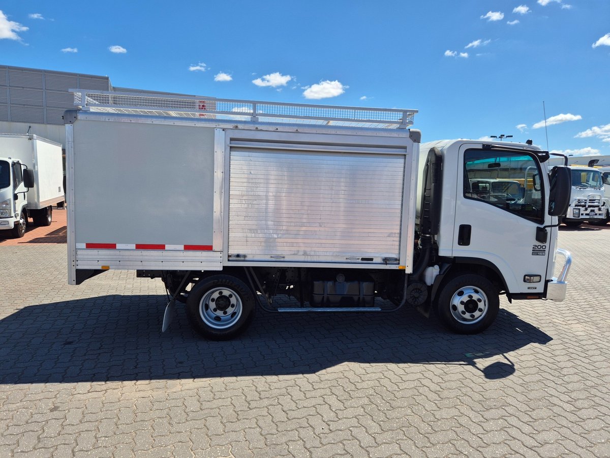 2014 Isuzu Trucks Npr200 Car License A.m.t Service Body image 10