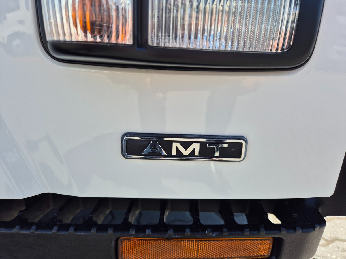 2014 Isuzu Trucks Npr200 Car License A.m.t Service Body image 2
