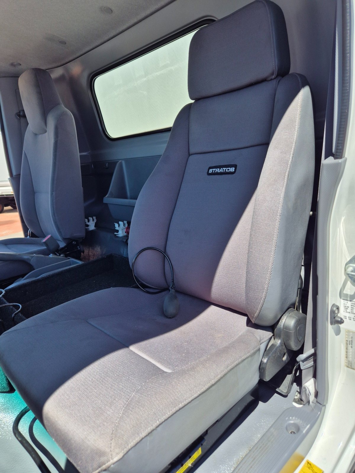2014 Isuzu Trucks Npr200 Car License A.m.t Service Body image 31
