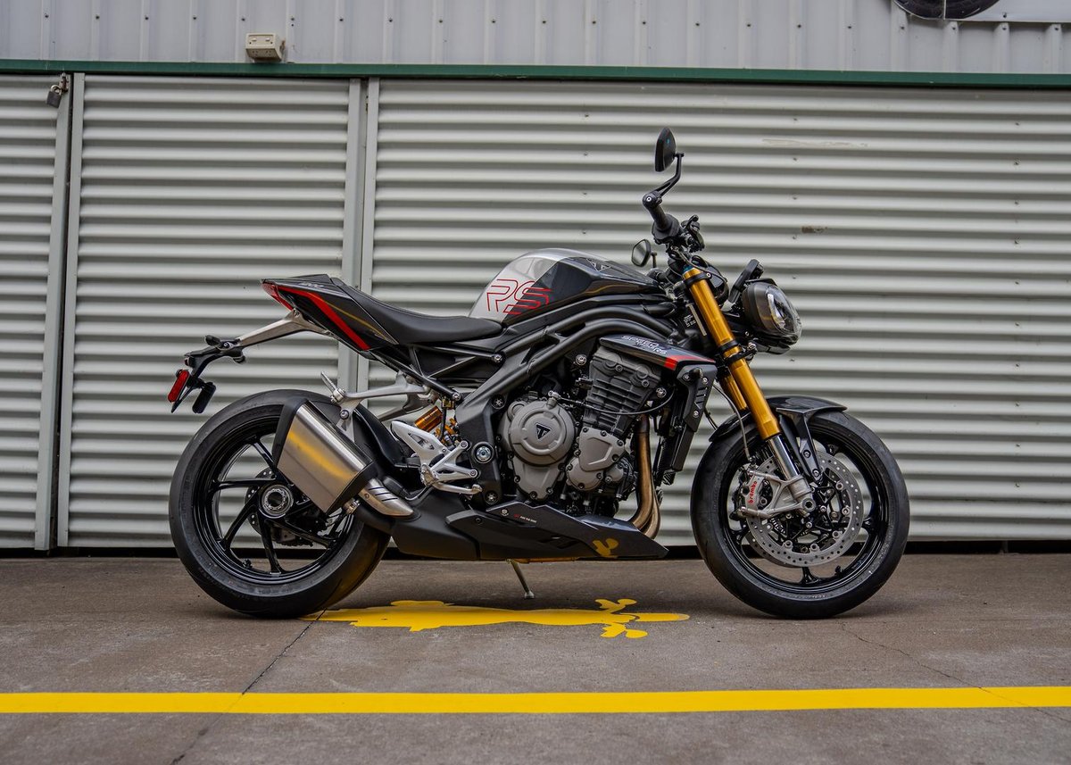 2025 Triumph Speed Triple RS 1200 Speed Triple Red