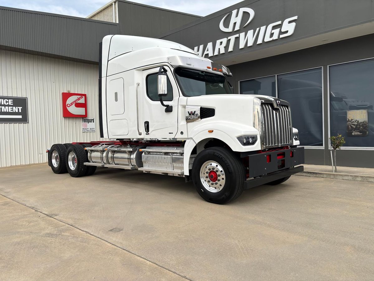 2025 Western Star 49X 60Inch Sleeper (600Hp With Manual Transmission) In Stock Now! White