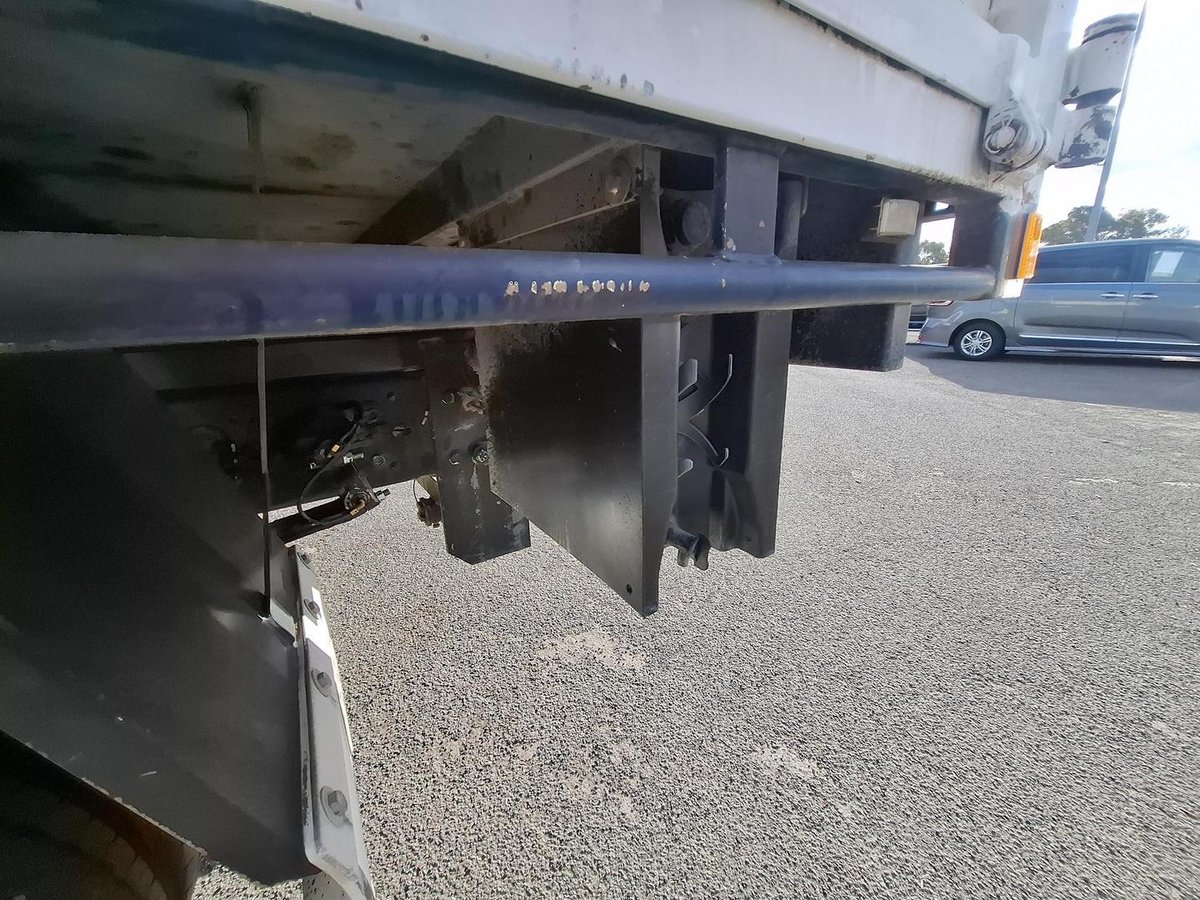2012 Isuzu Frr 600 Medium image 20