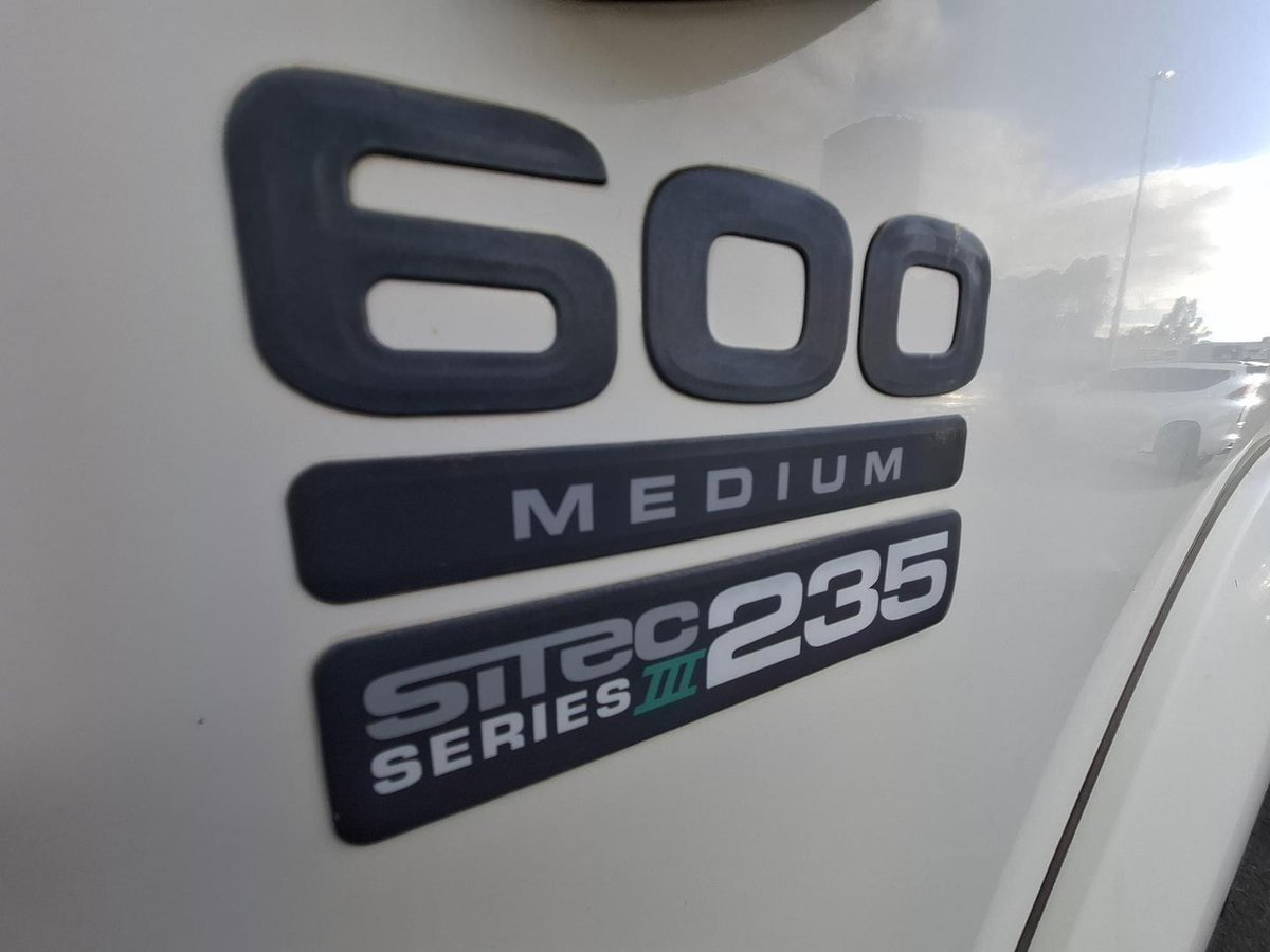 2012 Isuzu Frr 600 Medium image 26