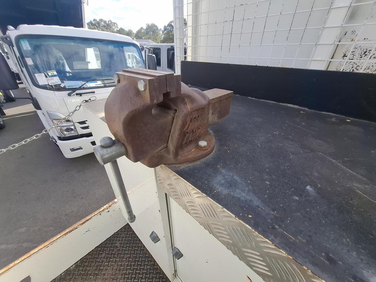 2012 Isuzu Frr 600 Medium image 17