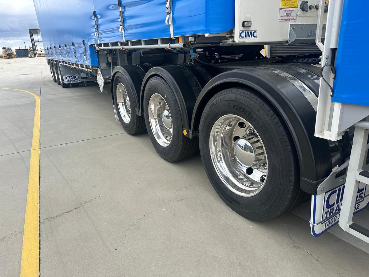 2025 CIMC 34 Pallet Drop Deck Mezzanine B Double Curtainsider image 7