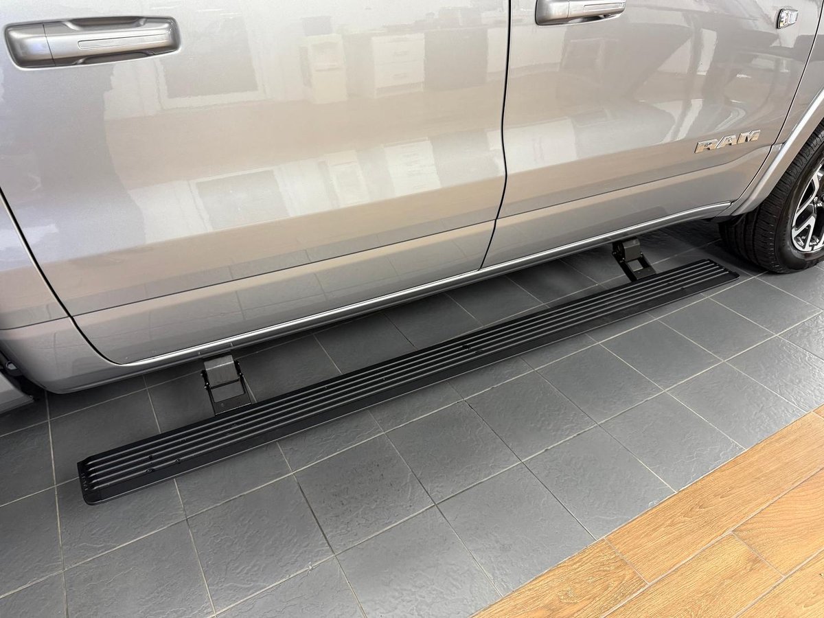 2025 RAM 1500 Laramie Sport Hurricane SO RamBox DT MY25 4X4 Dual Range image 19