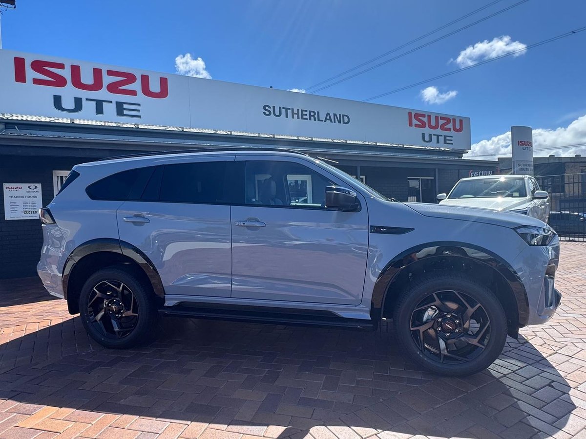2026 Isuzu MU-X X-TERRAIN MY25.5 4X4 Dual Range image 12