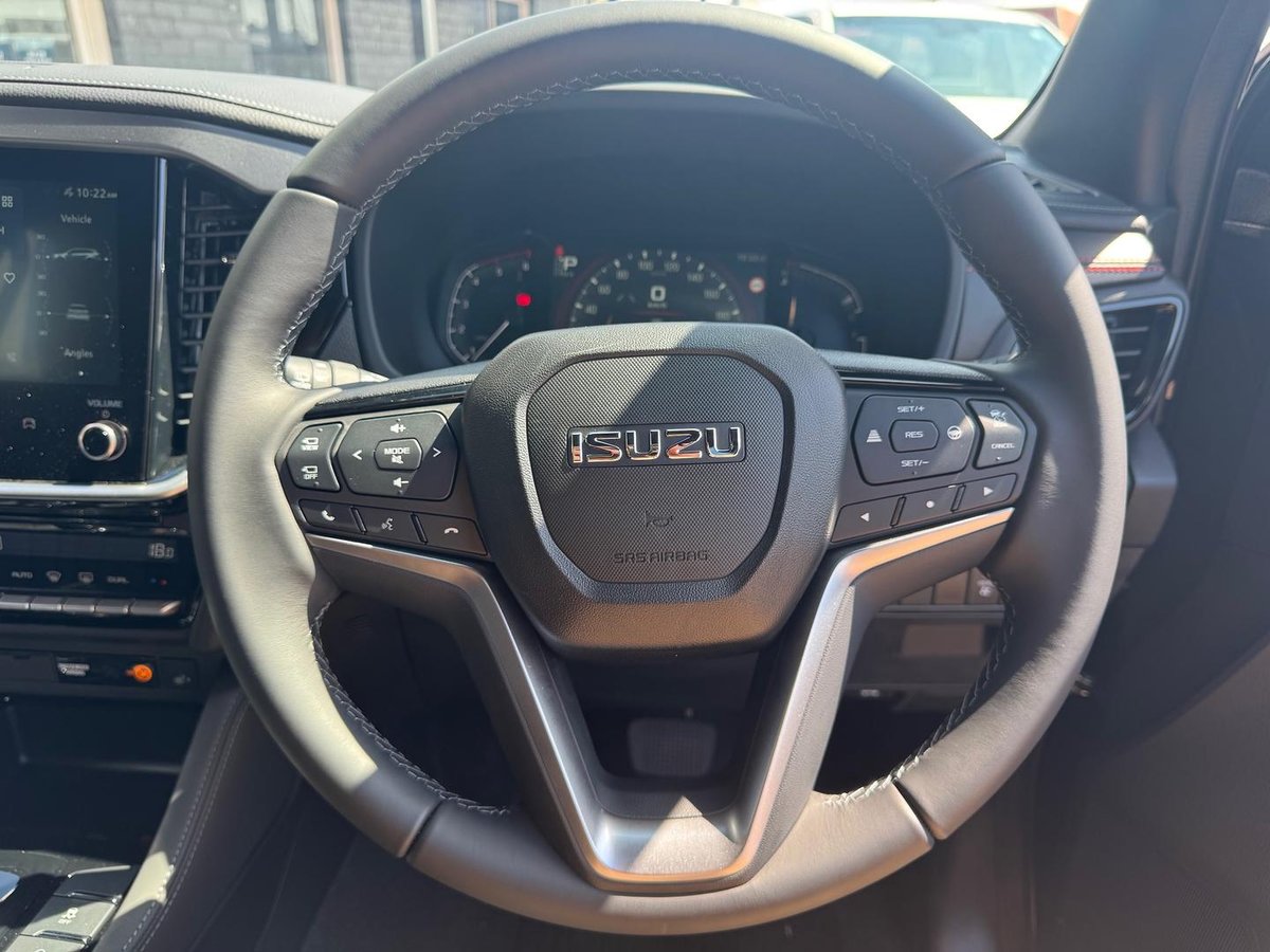 2026 Isuzu MU-X X-TERRAIN MY25.5 4X4 Dual Range image 27