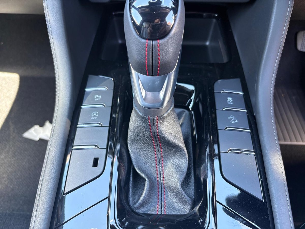 2026 Isuzu MU-X X-TERRAIN MY25.5 4X4 Dual Range image 38