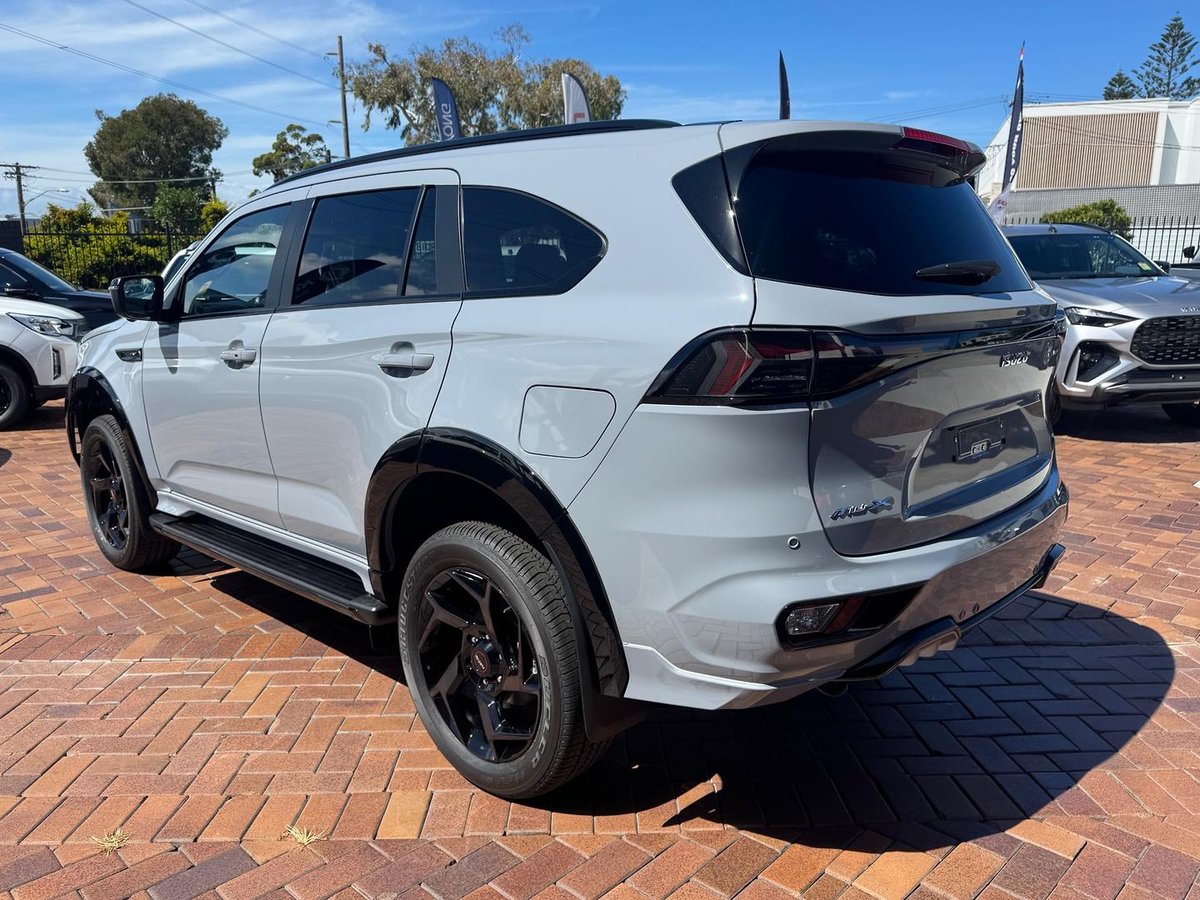 2026 Isuzu MU-X X-TERRAIN MY25.5 4X4 Dual Range image 7