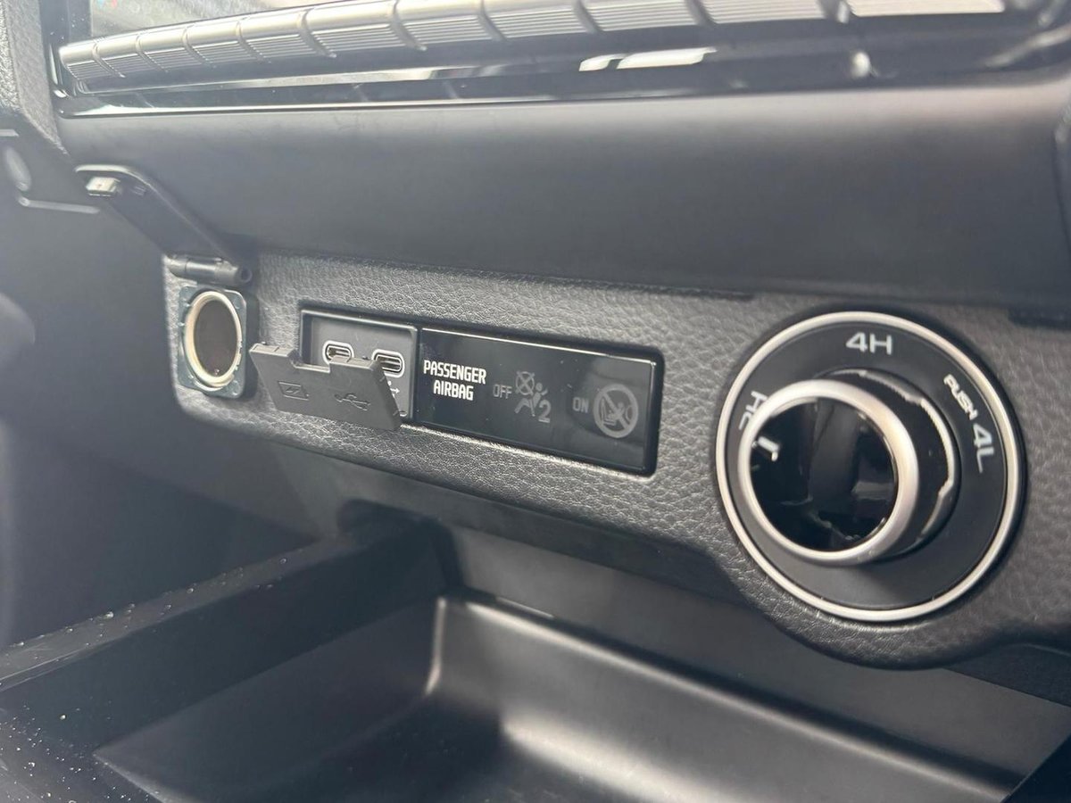 2026 Isuzu D-MAX X-TERRAIN MY25.5 4X4 Dual Range image 21