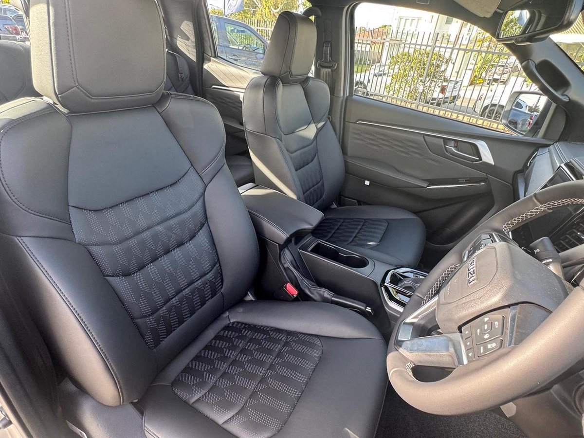 2026 Isuzu D-MAX LS-U+ MY25.5 4X4 Dual Range image 10