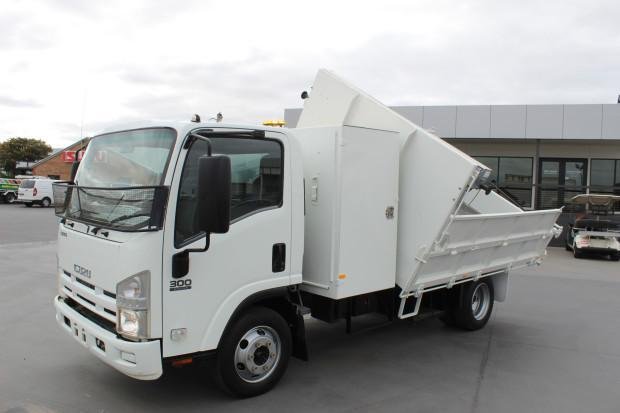 2011 Isuzu N-Series Tipper image 8