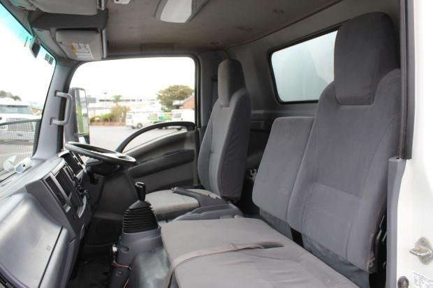 2011 Isuzu N-Series Tipper image 14