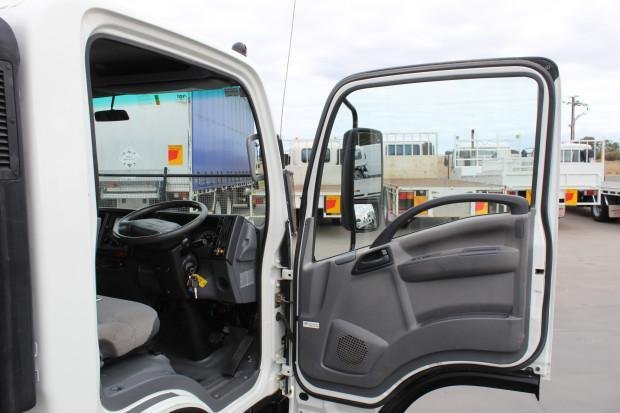 2011 Isuzu N-Series Tipper image 11