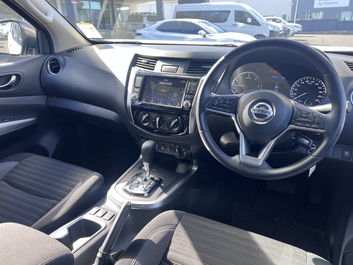 2024 Nissan Navara image 15