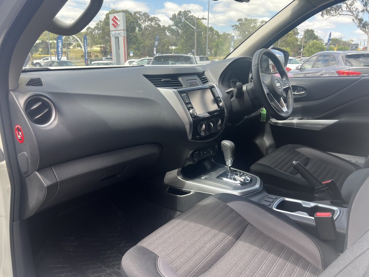 2024 Nissan Navara image 19