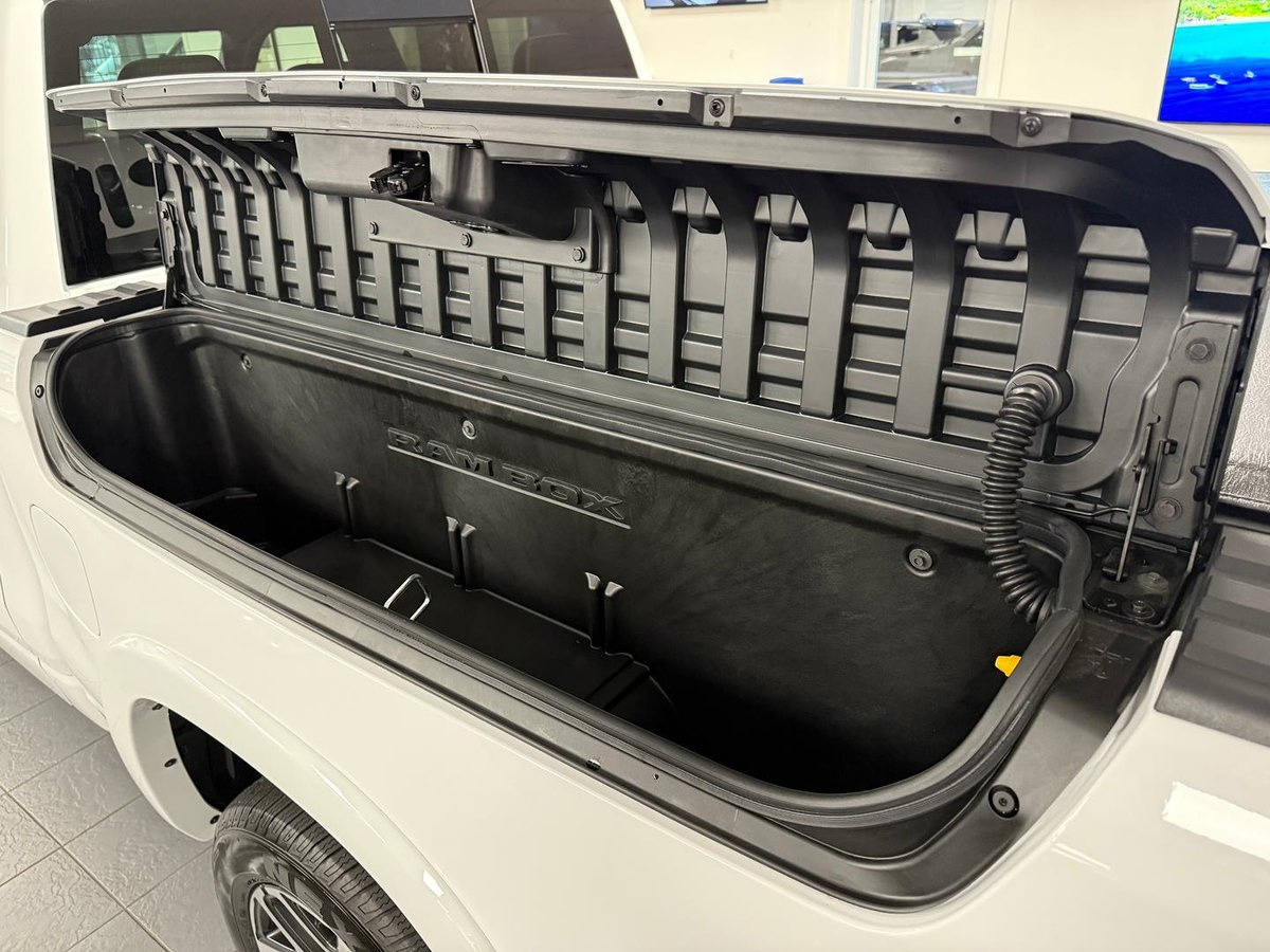 2025 RAM 1500 Laramie Sport Hurricane SO RamBox DT MY25 4X4 Dual Range image 8