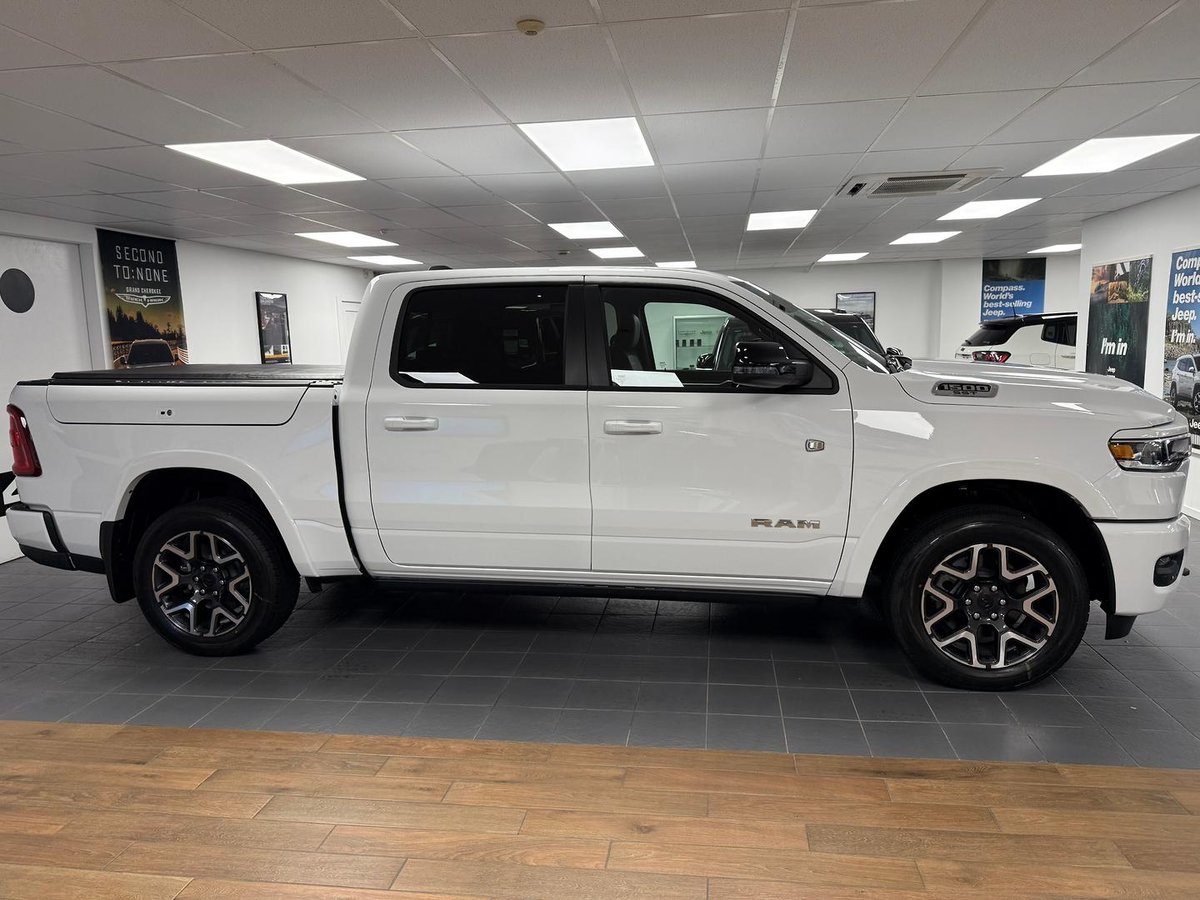 2025 RAM 1500 Laramie Sport Hurricane SO RamBox DT MY25 4X4 Dual Range image 15