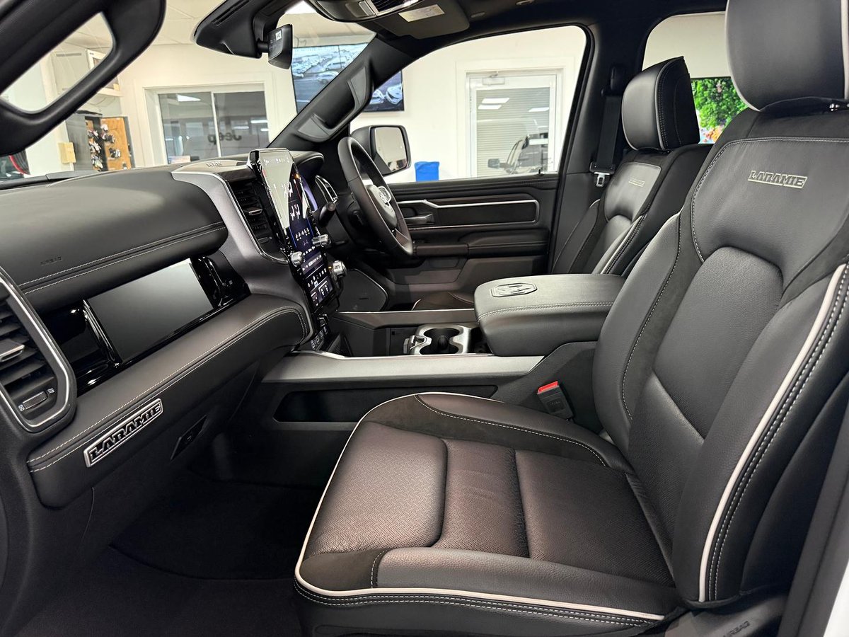 2025 RAM 1500 Laramie Sport Hurricane SO RamBox DT MY25 4X4 Dual Range image 34