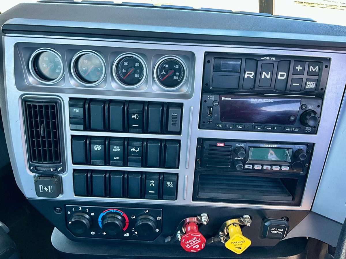 2023 Mack Superliner CLXT SUPERLINER 685 image 5