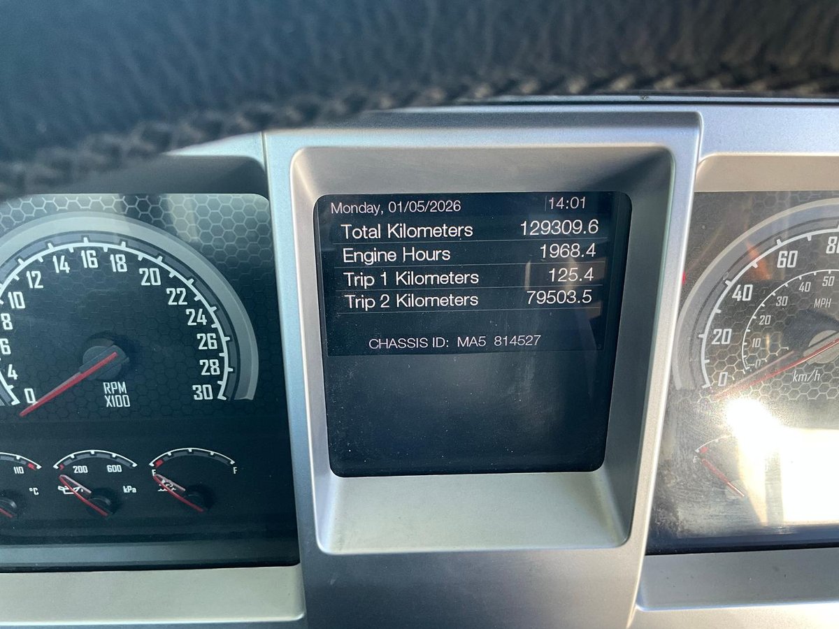 2023 Mack Superliner CLXT SUPERLINER 685 image 2