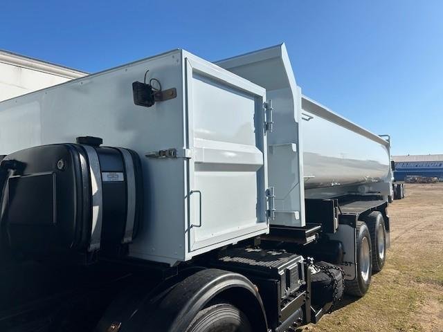 2018 DAF Cf85 CF 85-510, 8X4, AUTO, 2 WAY TIPPER, X SHIRE image 22
