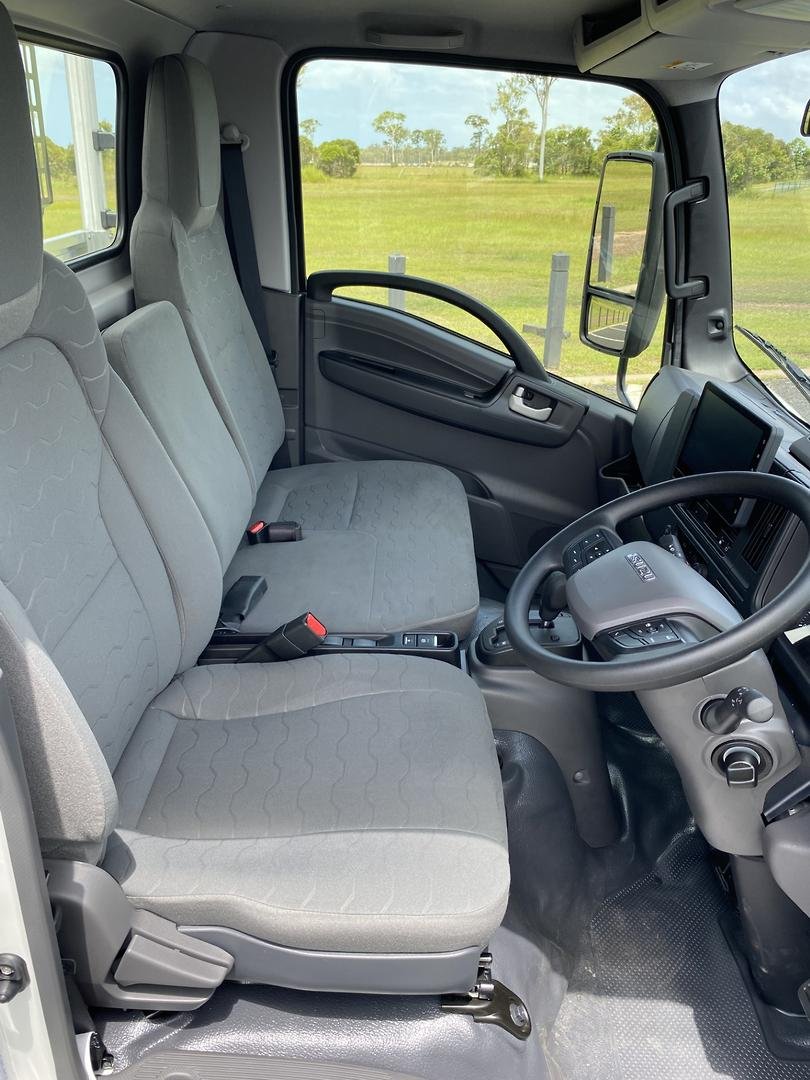 2025 Isuzu Nlr 45-150 Dt D34 Tray NLR 45-150 DT D34 Tray image 19