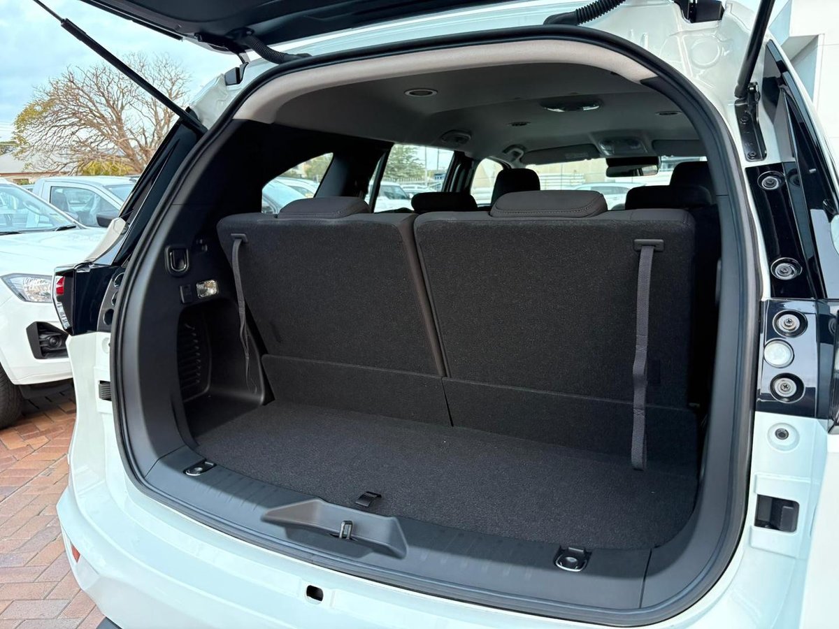 2026 Isuzu MU-X LS-M MY25.5 4x2 image 13
