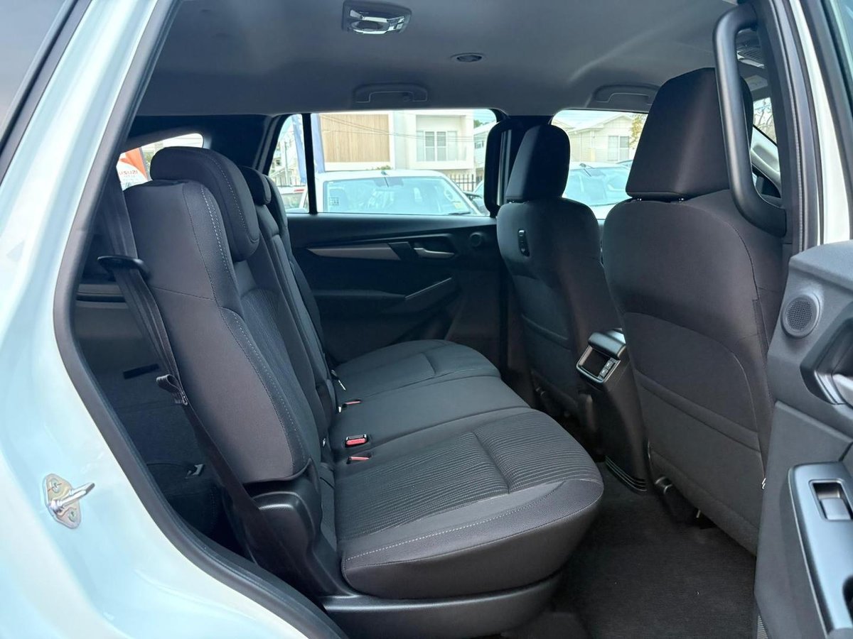 2026 Isuzu MU-X LS-M MY25.5 4x2 image 11