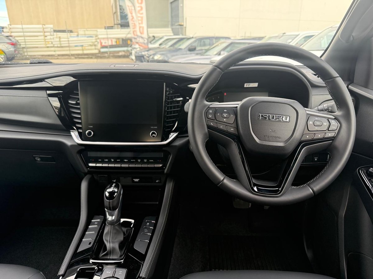 2026 Isuzu MU-X LS-T MY25.5 4X4 Dual Range image 17