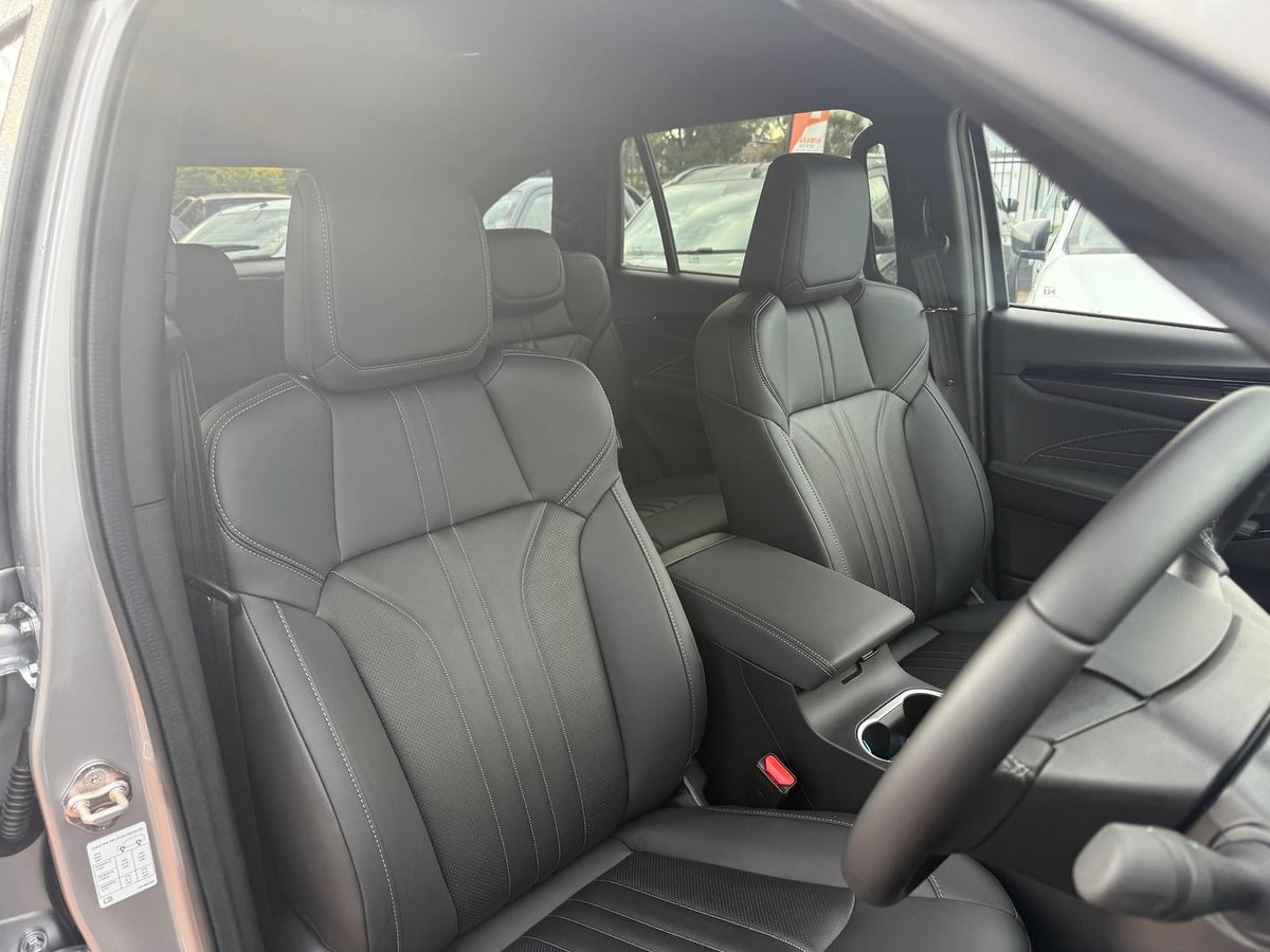 2026 Isuzu MU-X LS-T MY25.5 4X4 Dual Range image 14