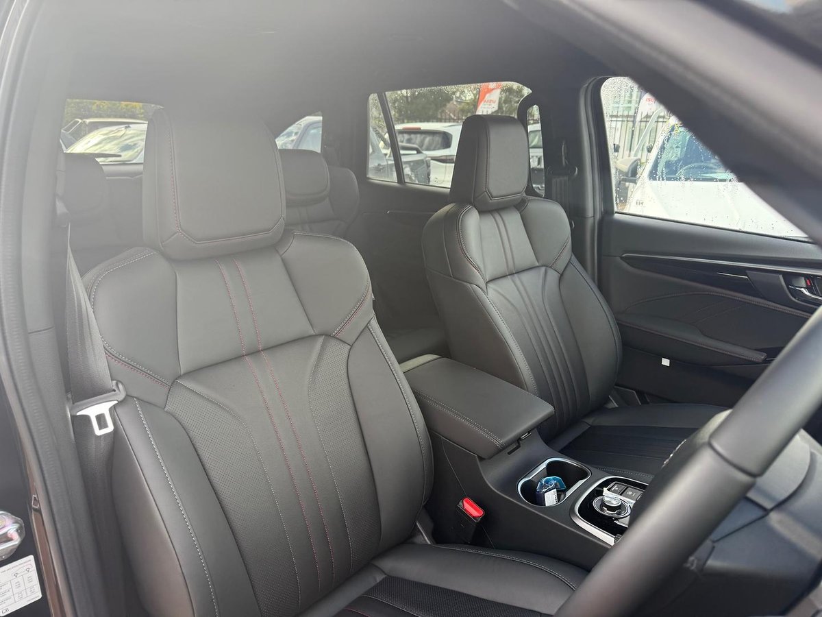 2026 Isuzu MU-X X-TERRAIN MY25.5 4X4 Dual Range image 21