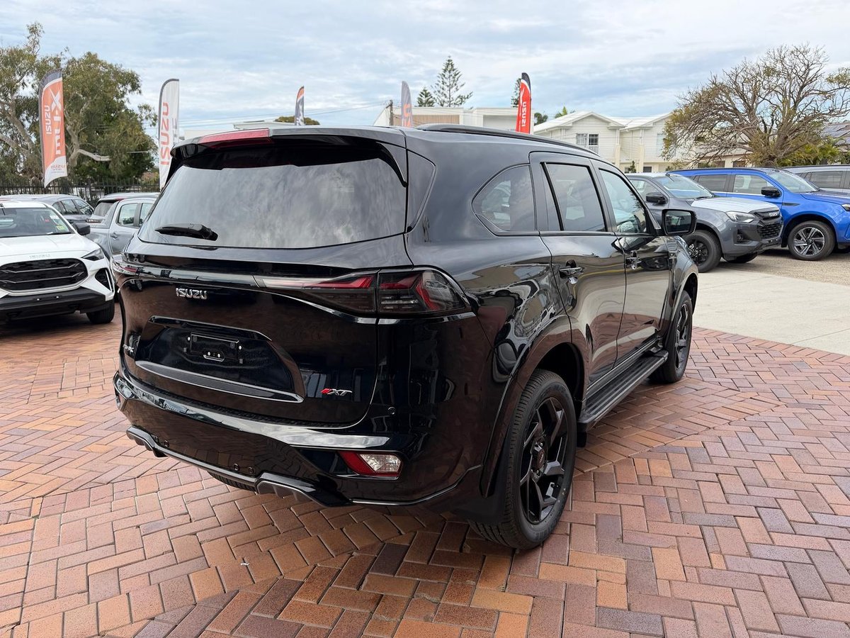 2026 Isuzu MU-X X-TERRAIN MY25.5 4X4 Dual Range image 10