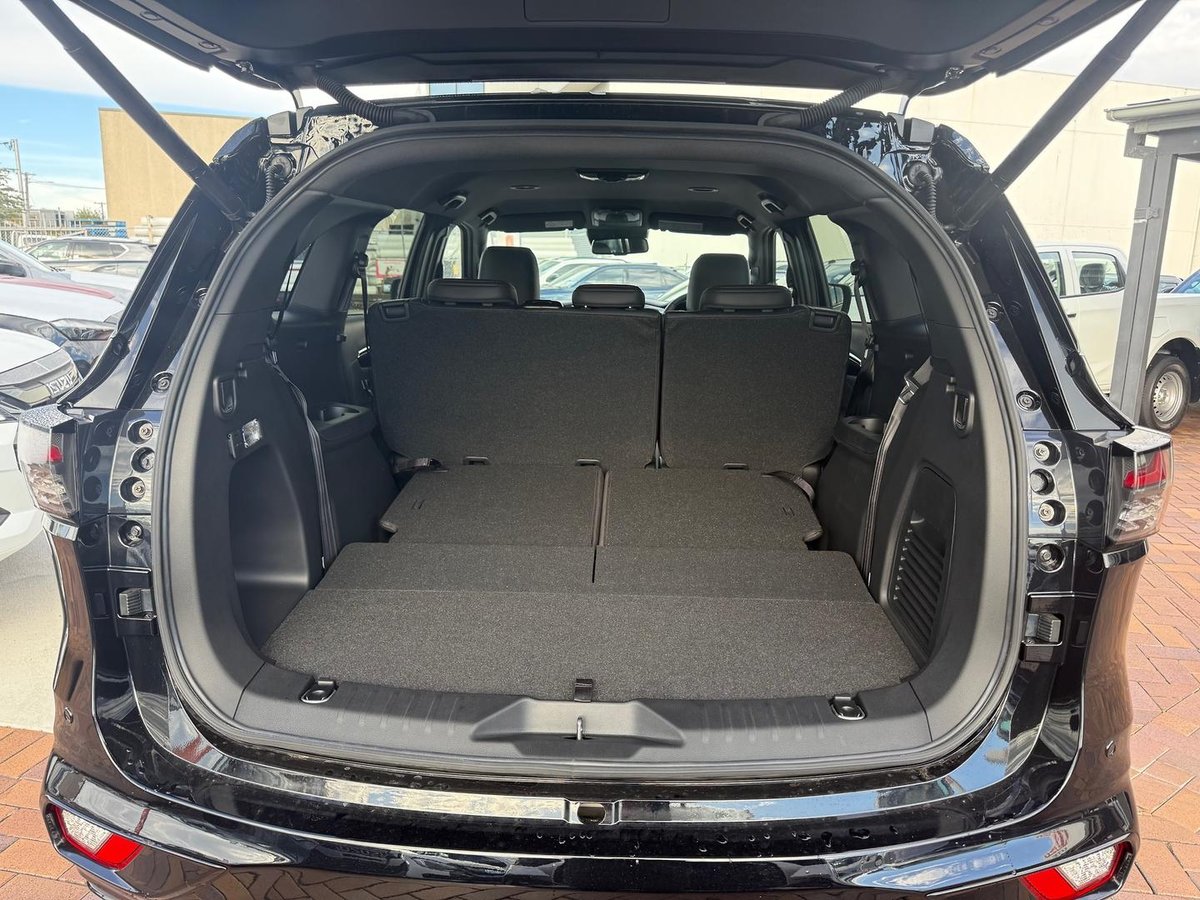 2026 Isuzu MU-X X-TERRAIN MY25.5 4X4 Dual Range image 14