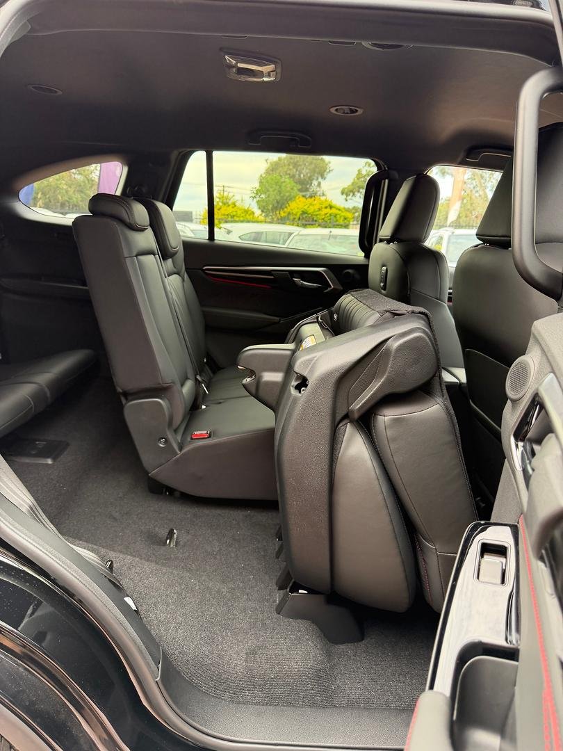 2026 Isuzu MU-X X-TERRAIN MY25.5 4X4 Dual Range image 39