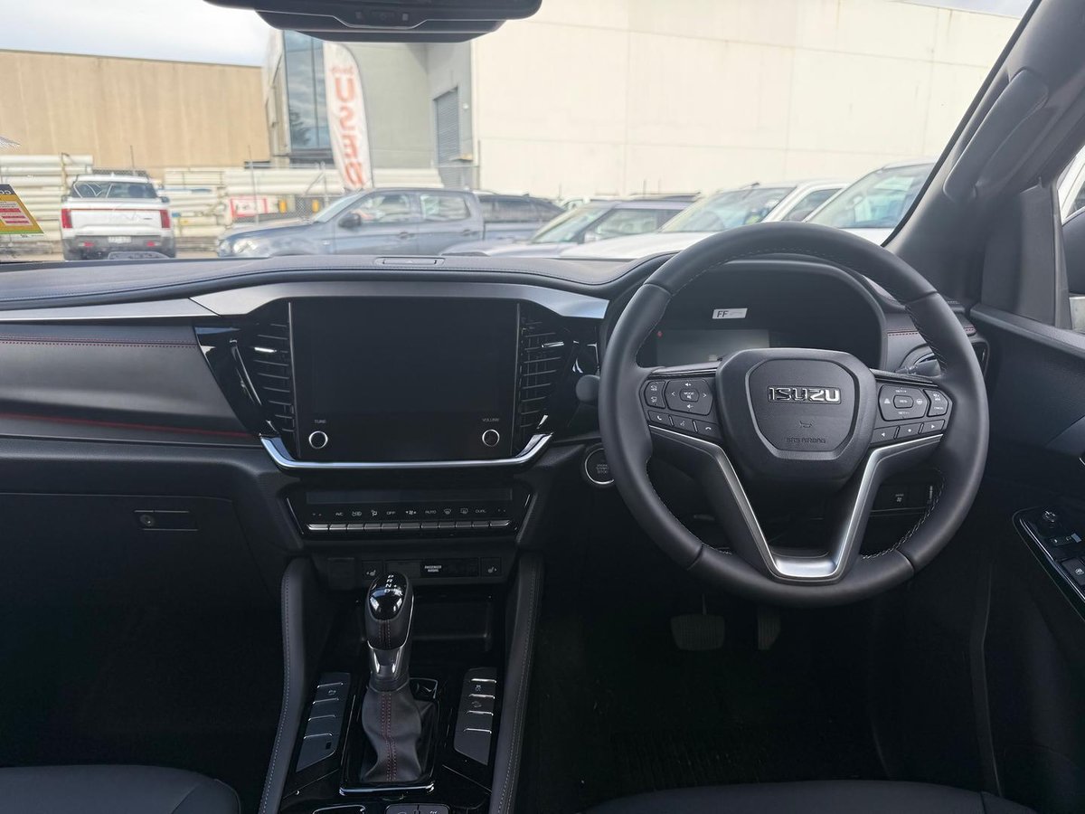 2026 Isuzu MU-X X-TERRAIN MY25.5 4X4 Dual Range image 27