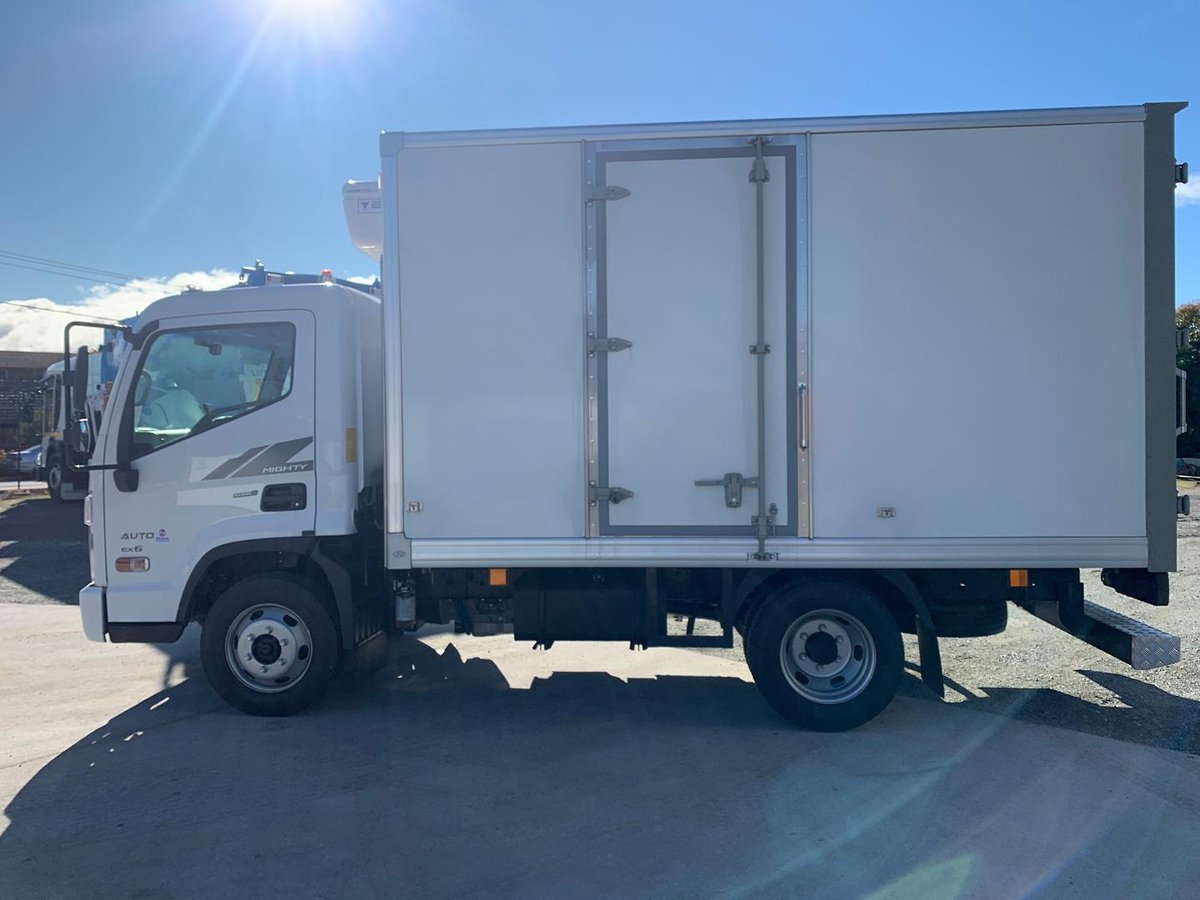2025 Hyundai Mighty EX4 Freezer Pantech Premium Plus image 4