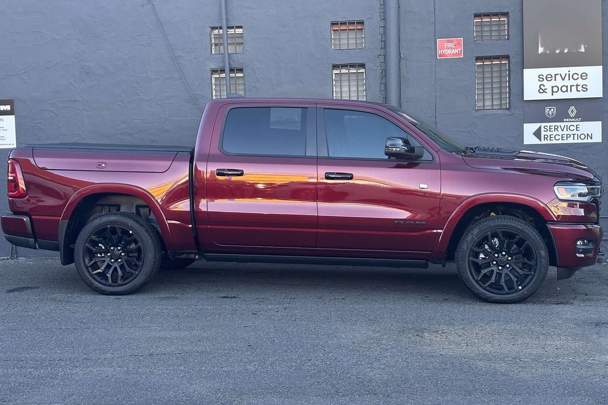 2025 RAM 1500 Limited Hurricane HO RamBox DT MY25 4X4 Dual Range image 7