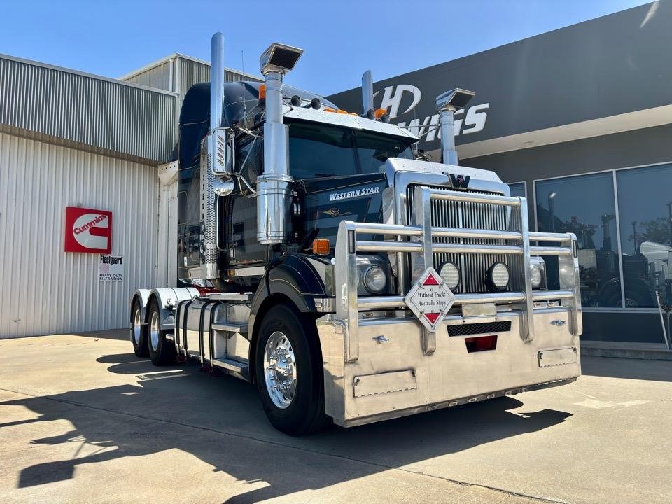 2014 Western Star 4864Fxb Cummins X15 With Rebuild History In Stock Now! Black