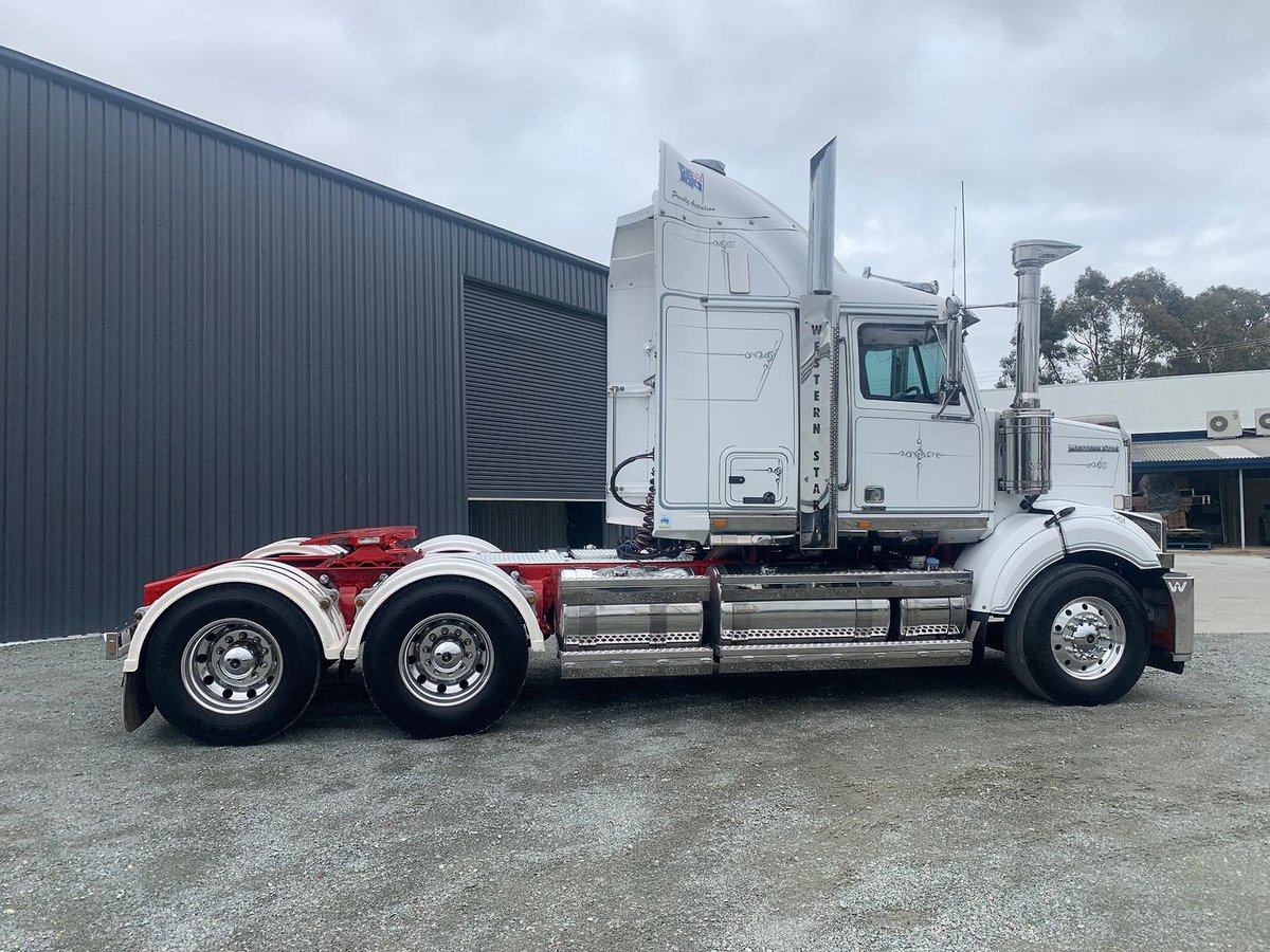 2020 Western Star 4864FXB With 40" Sleeper, 0KM On Fresh Rebuild. IN Stock Now! image 16